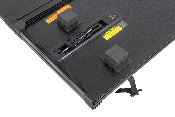 Крышка кузова РИФ для Toyota Tundra 2022+, трёхсекц. 1740х1756/1727 мм, алюминиевая, черная (5,8 ft)