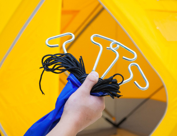 4 Палатка для зимней рыбалки TRAVELTOP (330*330*205)