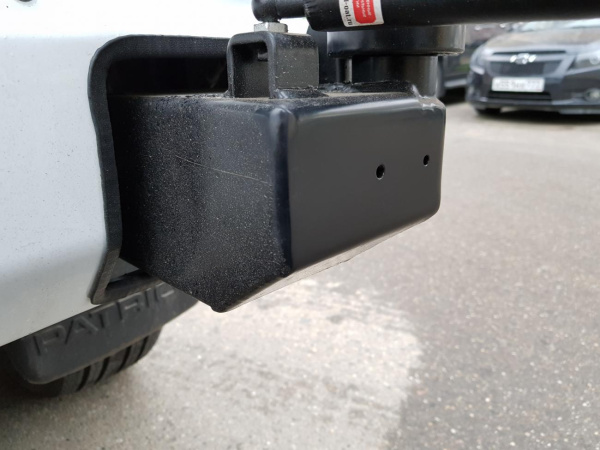 Калитка РИФ в штатный задний бампер УАЗ Патриот 2015+