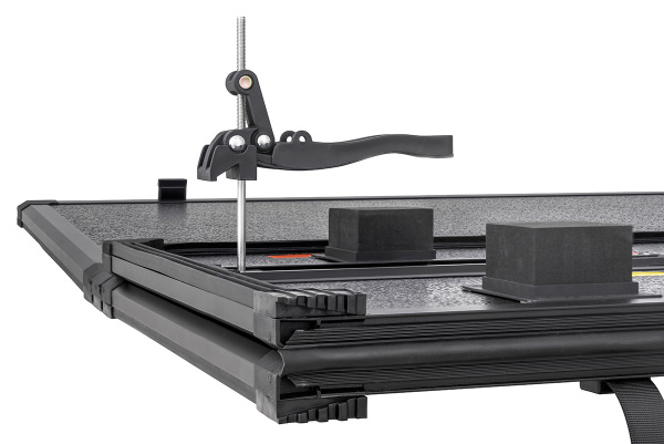 Крышка кузова РИФ для Dodge Ram 2019, трёхсекционная 2000х1813/1740 мм, алюминиевая, черная (6,5 ft)