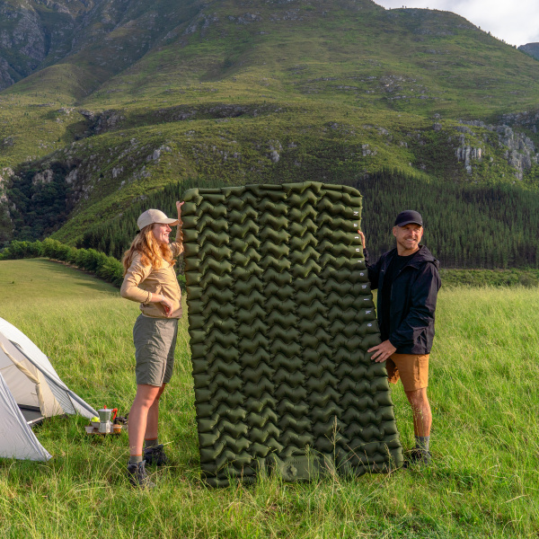 Коврик надувной Naturehike FC01 200х125х9,5 см, двойной, с насосом, зеленый