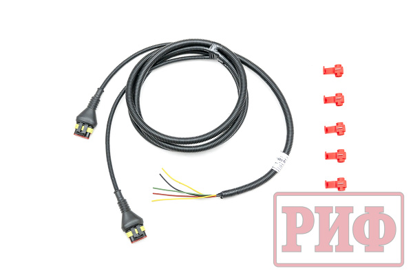 Бампер РИФ силовой задний Toyota Land Cruiser 200 2007-2012 с квадратом под фаркоп и фонарями, стандарт