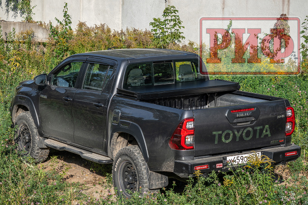 Крышка кузова РИФ для Toyota Hilux 2015+ трёхсекционная