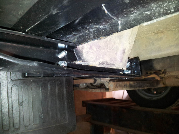 Пороги РИФ силовые ВАЗ Нива