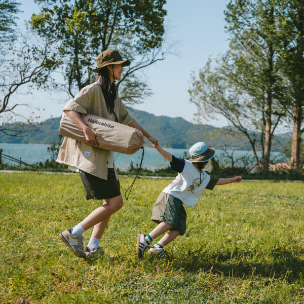Коврик самонадувающийся Naturehike, 200х65х6 см, с подушкой, бежевый