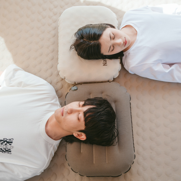 Подушка надувная Naturehike 52х32x12 см, бежевая