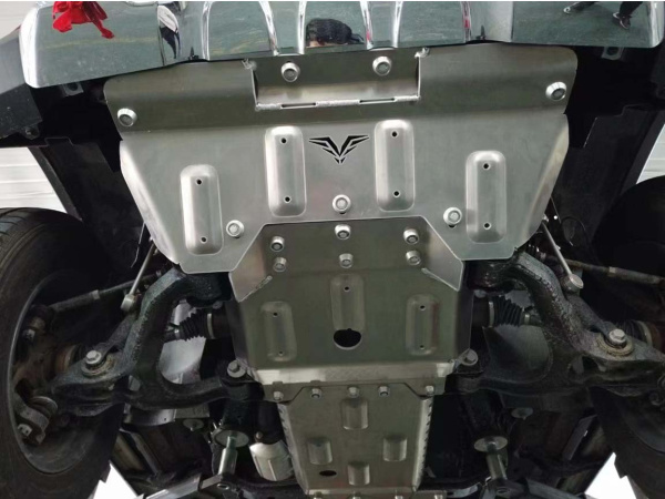 Защита Falcon радиатора, картера, РК, КПП для BAIC BJ40 (2.0T бензин), 2019-2023, алюм. 8 мм