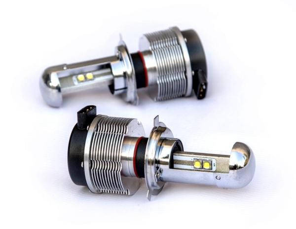 Лампы светодиодные 9006 12V-24V 20W (к-т 2 шт.) Лампы светодиодные 9006 12V-24V 20W (к-т 2 шт.)