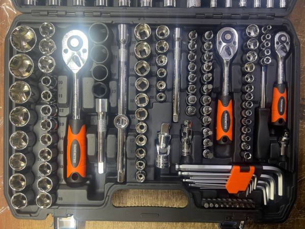 1 Набор инструментов 151 предмет