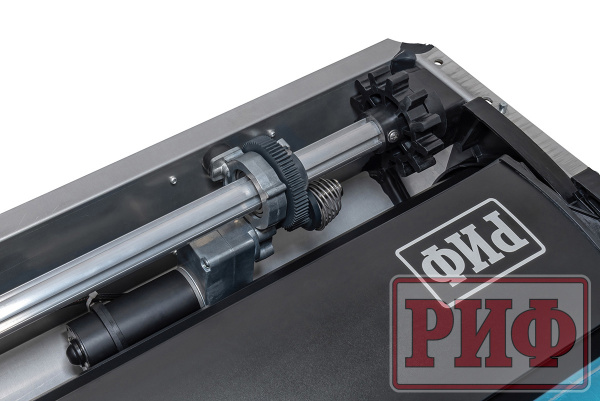 Крышка кузова РИФ для JAC T8, роллета раздвижная с электроприводом 1538х1599 мм, алюминиевая, черная