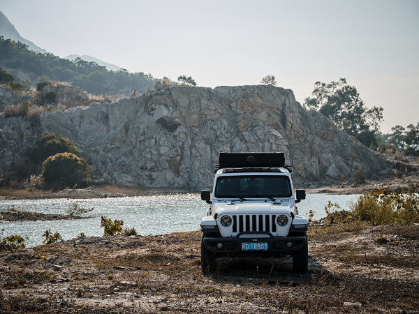 Палатка на крышу автомобиля Wild Land Voyager 250 Pro ECO