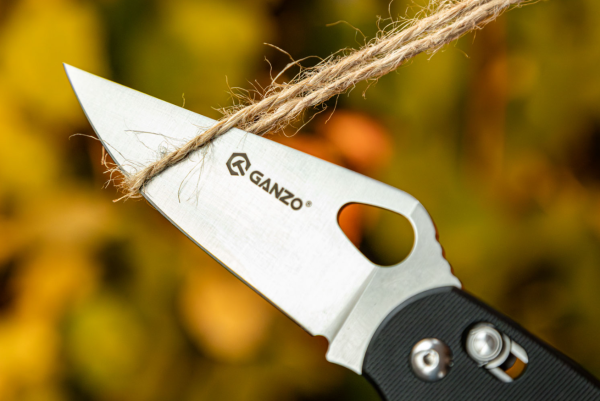 Нож складной GANZO с клипсой, длина клинка 87 мм, сталь 440С, черный