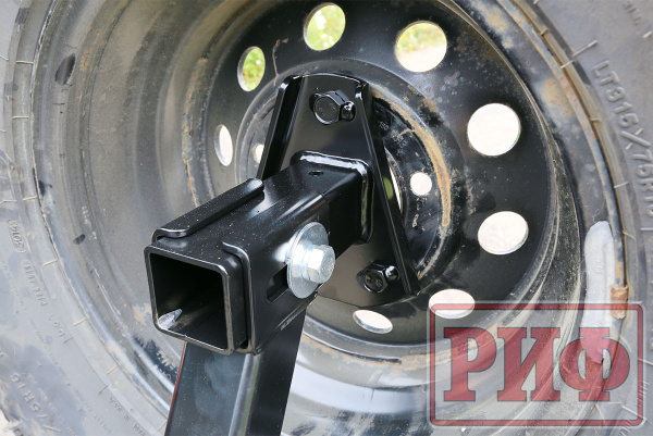 Калитка РИФ с фаркопом в штатный задний бампер Toyota Land Cruiser 105