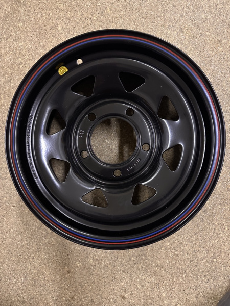 Диск усиленный для ВАЗ НИВА стальной черный 5x139,7 6,5xR15 d98,5 ET+35 (треуг.) (уценка)