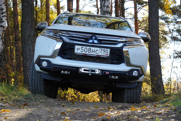 Бампер РИФ силовой передний Mitsubishi Pajero Sport 2015-2020 дизель под площадку для лебёдки RIFPS3-33003